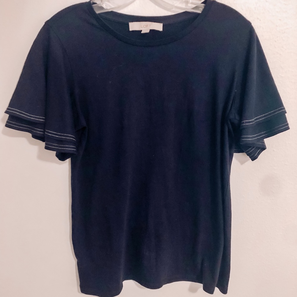 Cute Loft flutter sleeve top